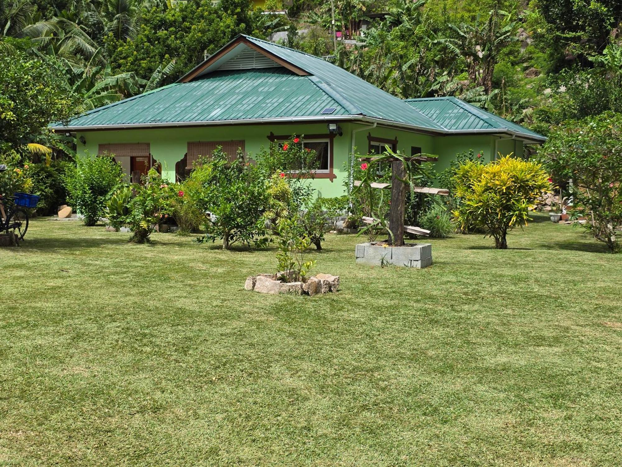Dan Zoranz Self Catering Guest House La Digue Eksteriør bilde